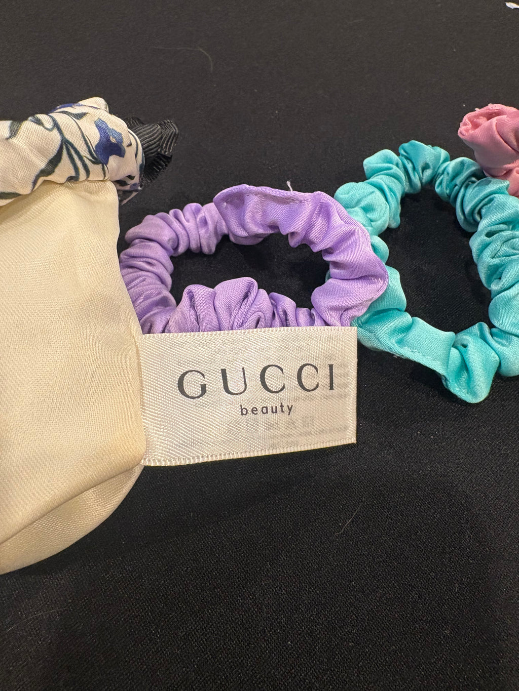 Gucci Beauty Satin Scrunchie Set + Floral Pouch