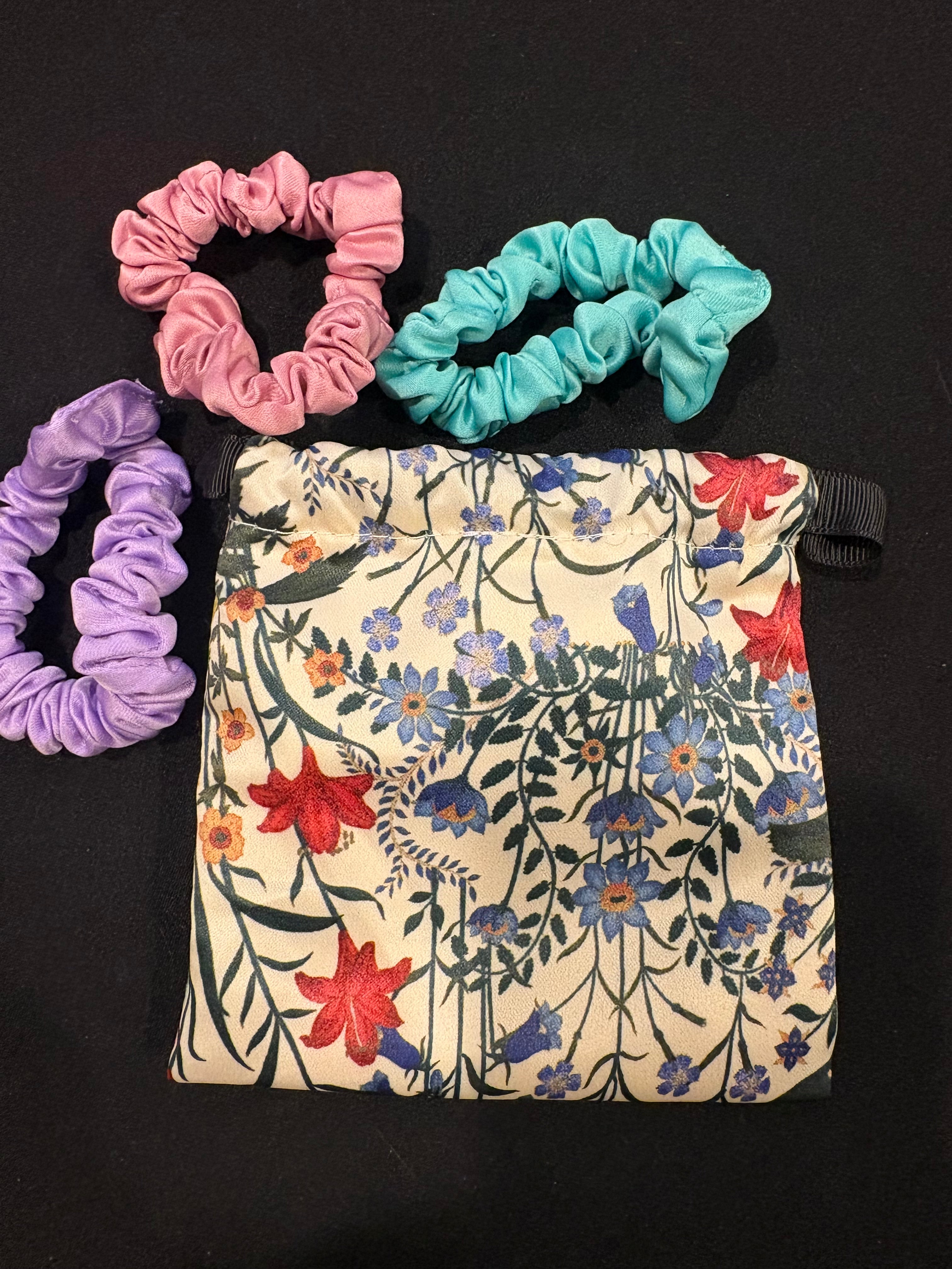 Gucci Beauty Satin Scrunchie Set + Floral Pouch