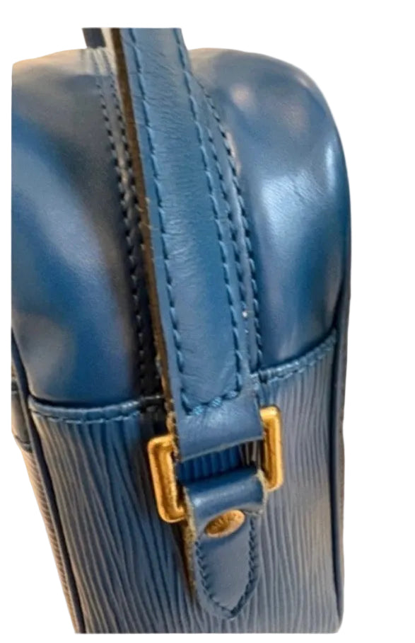 Louis Vuitton Trocadéro 27 shoulder bag in rare Toledo Blue Epi leather