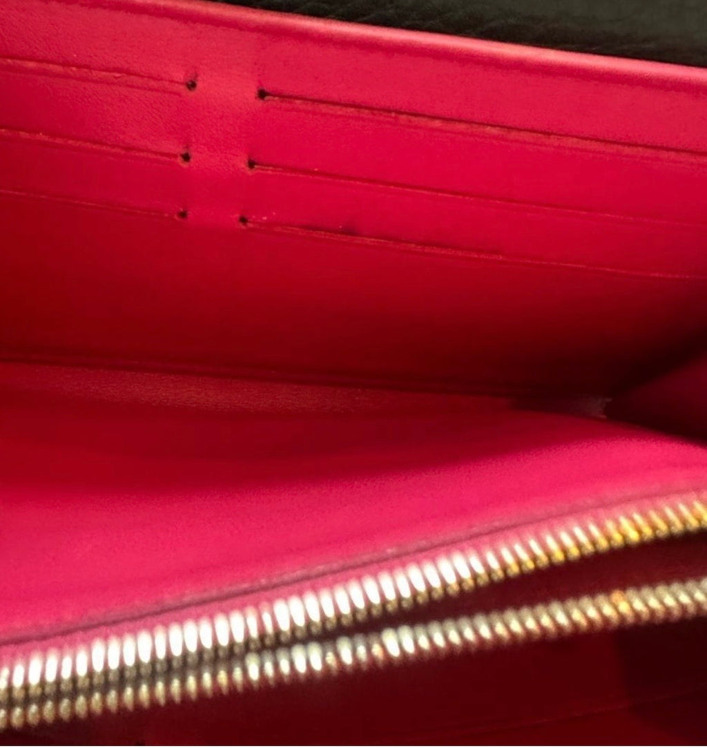 Louis Vuitton Capucines Wallet – Black Taurillon Leather / Hot Pink Interior