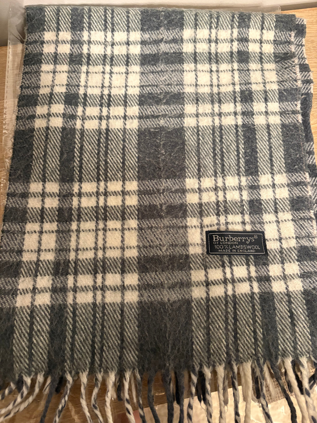 Burberrys of London Vintage 100% Lambswool Scarf