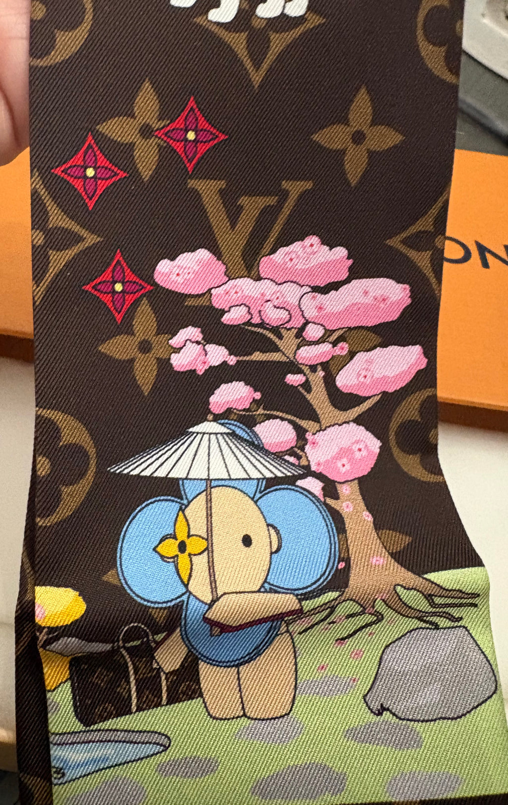 Louis Vuitton Japan Xmas Bandeau Vivienne Holiday 2021 Silk Scarf