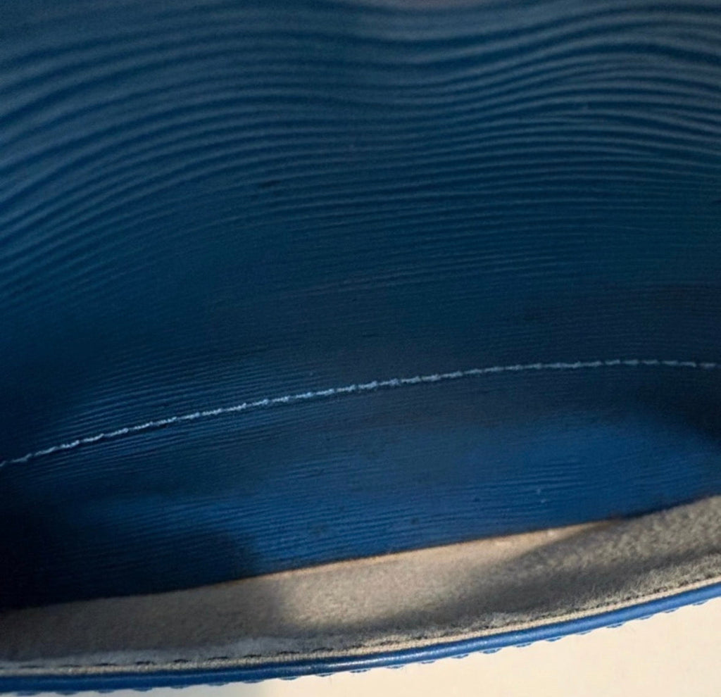 Louis Vuitton Trocadéro 27 shoulder bag in rare Toledo Blue Epi leather