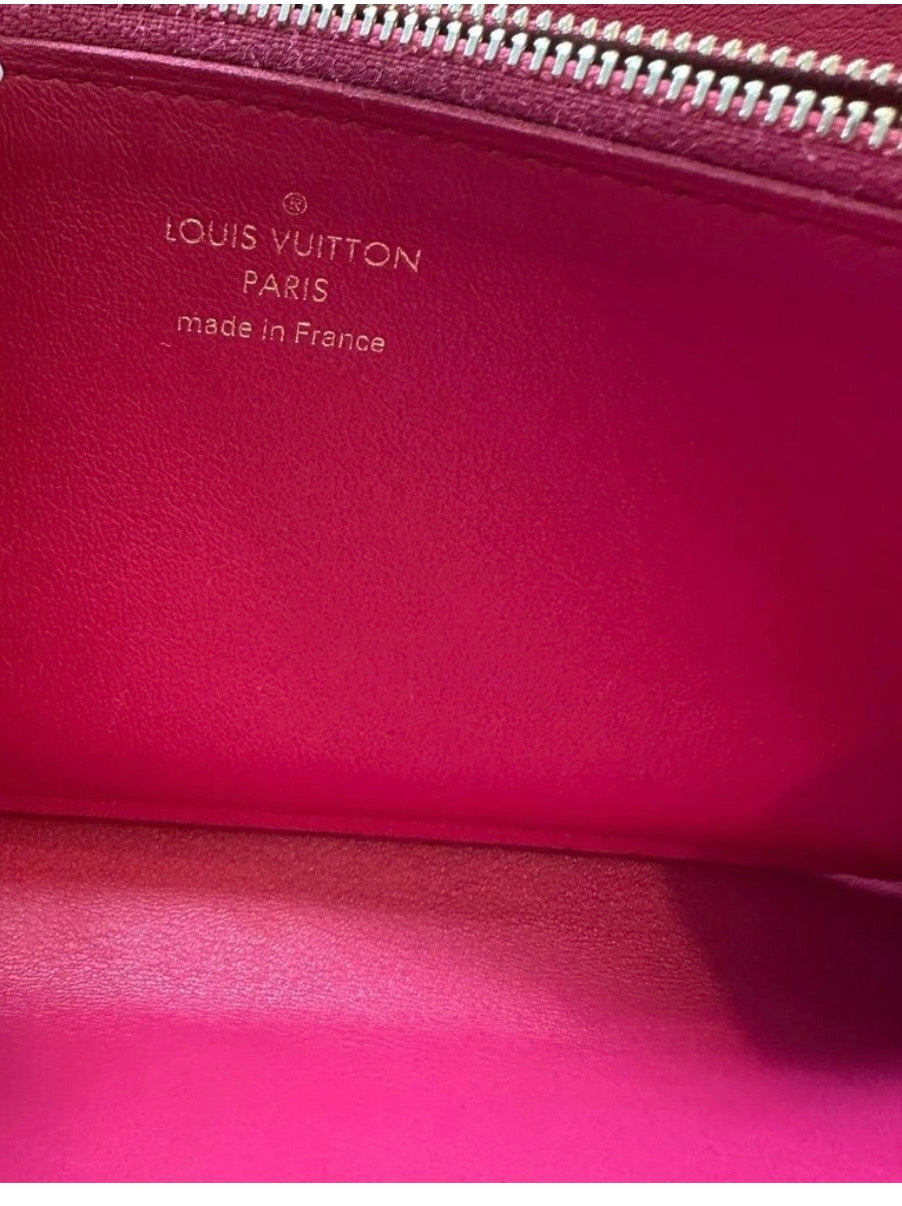 Louis Vuitton Capucines Wallet – Black Taurillon Leather / Hot Pink Interior