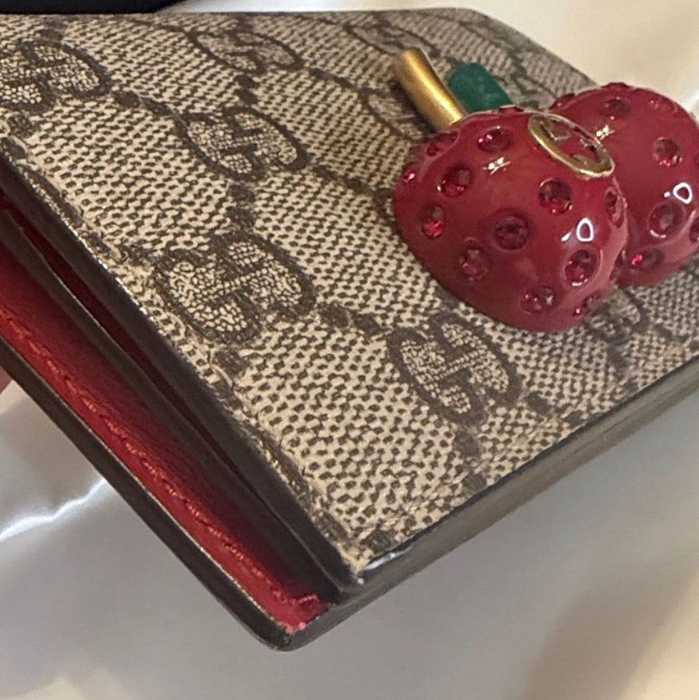 Gucci GG Supreme Cherry Wallet