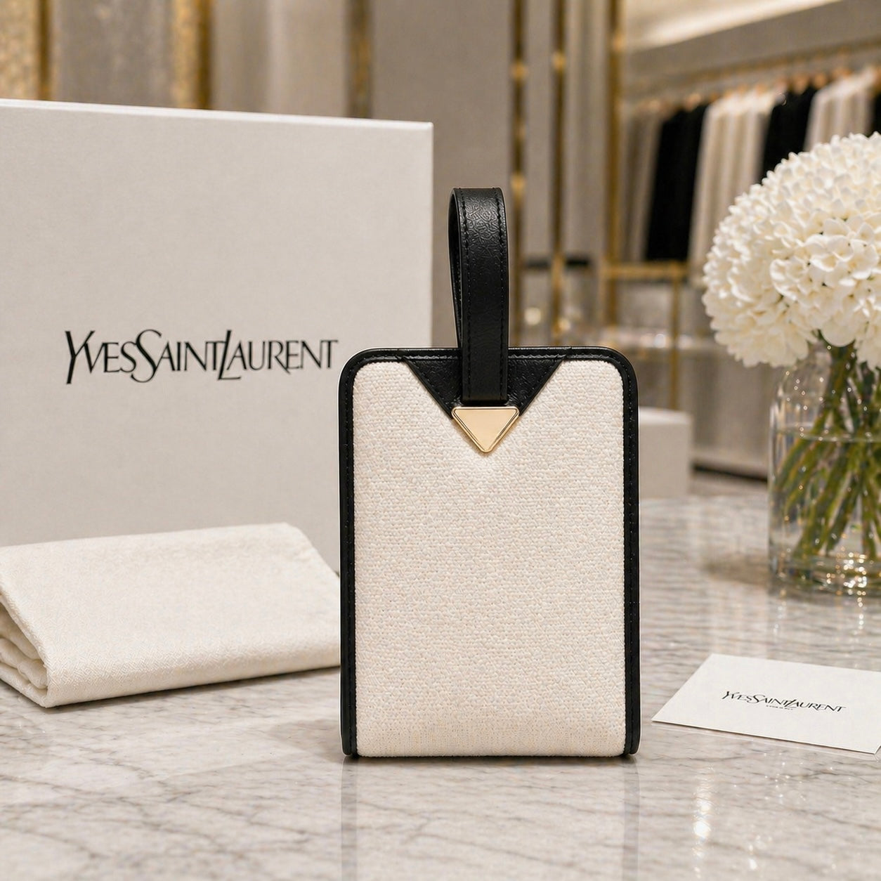 Yves Saint Laurent (YSL) Triangle Plate Cassandra Handle Bag w/COA and dust bag