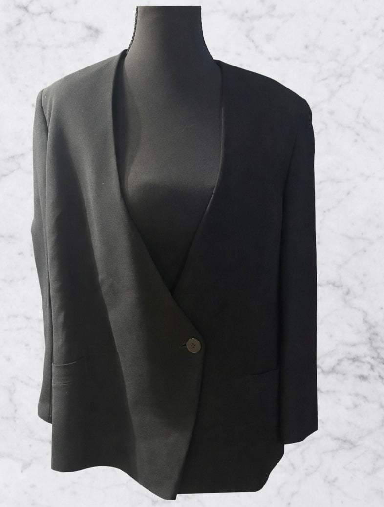Giorgio Armani Minimalist Black Blazer – Made in Italy Size: IT 42 / US 6–8