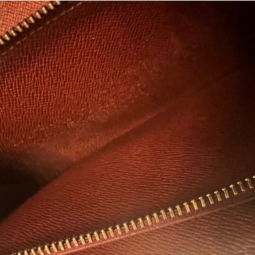 Louis Vuitton Vintage Sarah Wallet