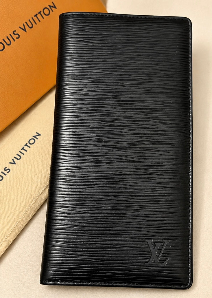 Louis Vuitton Epi Long Bifold Wallet / Checkbook Holder