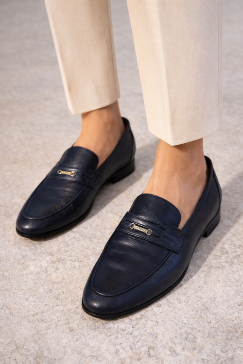 Bally Men’s Leather Horsebit Loafers – Black – Size 8E (Wide)