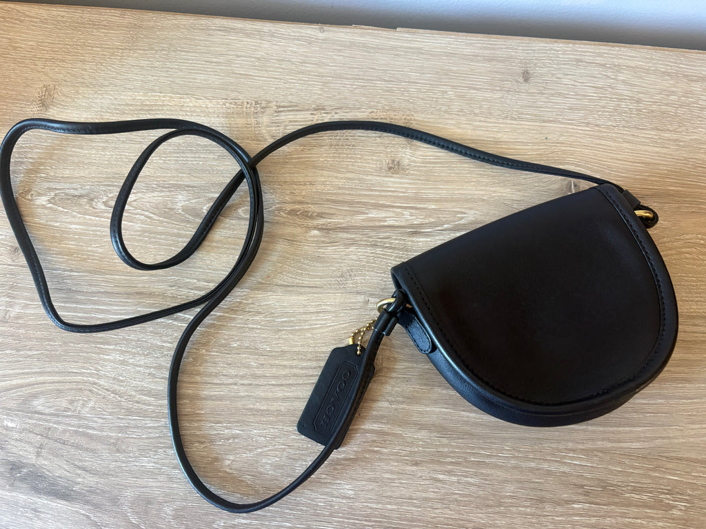 Vintage Coach Mini Watson Black Leather Crossbody Turnlock Bag 6606