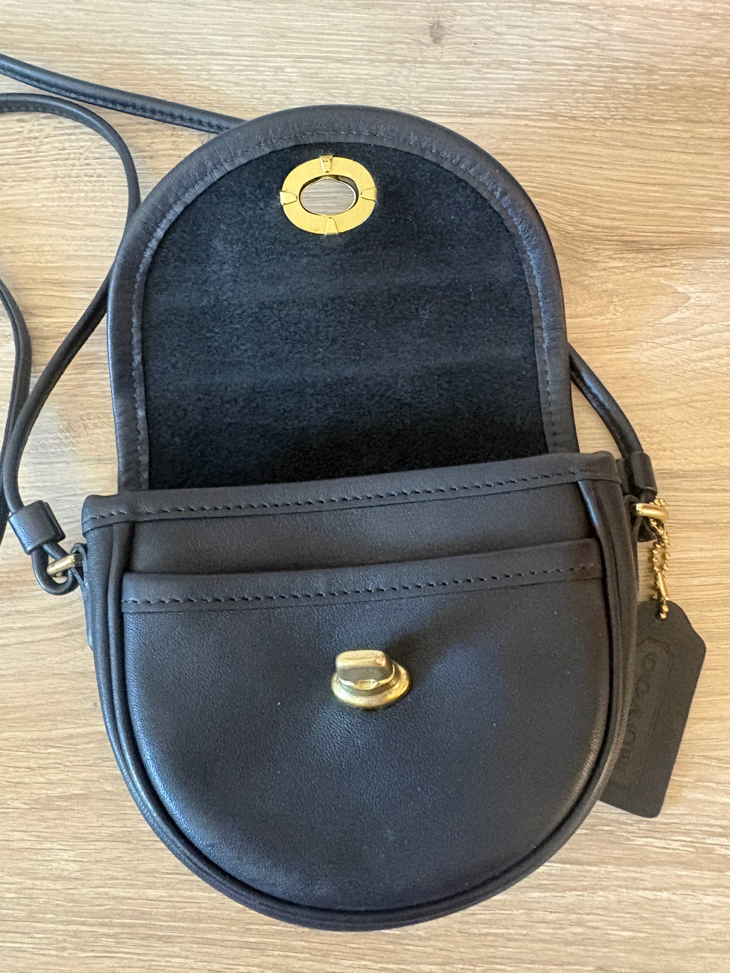 Vintage Coach Mini Watson Black Leather Crossbody Turnlock Bag 6606