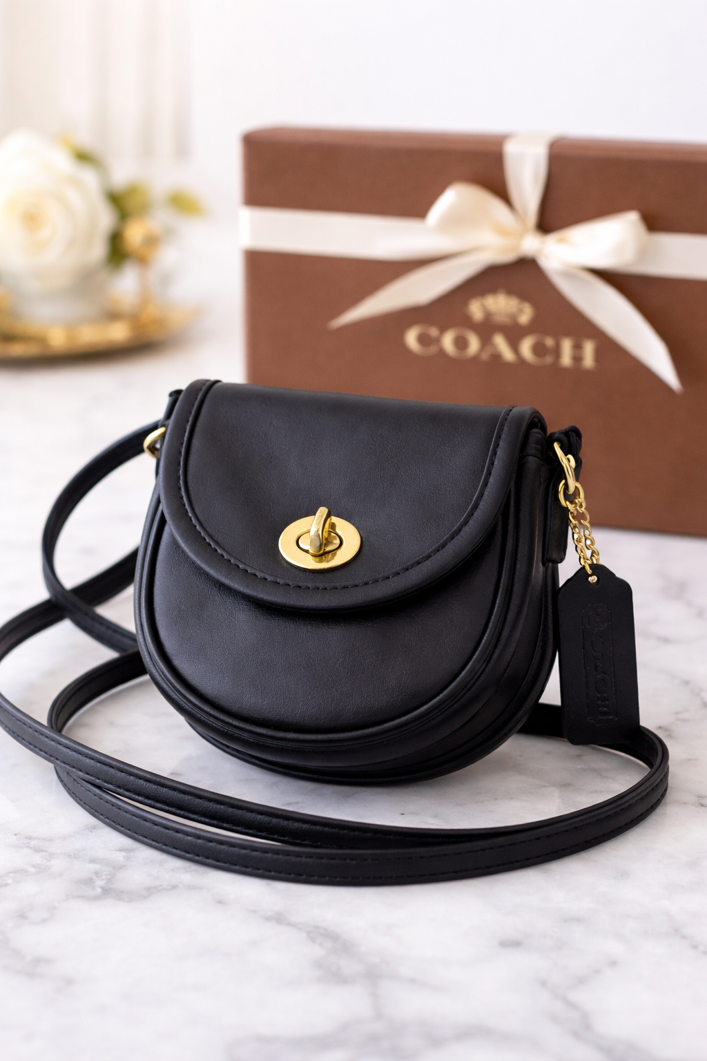Vintage Coach Mini Watson Black Leather Crossbody Turnlock Bag 6606