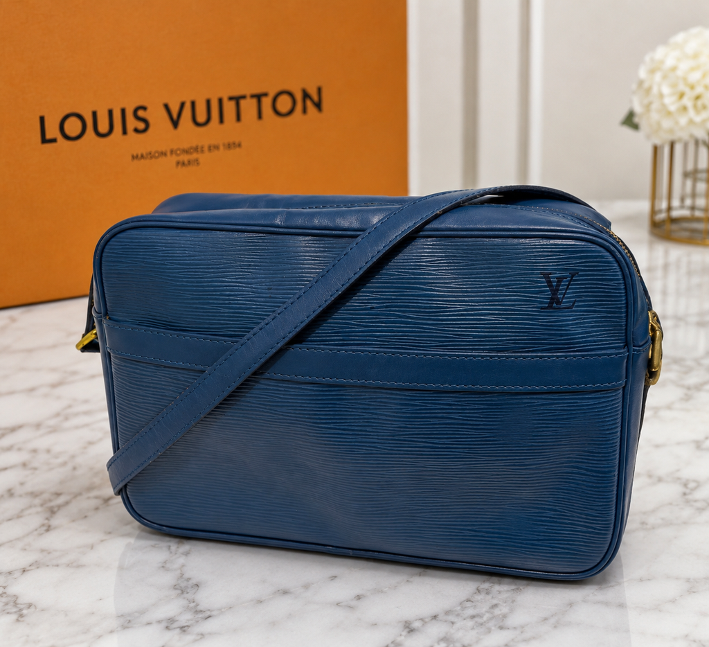 Louis Vuitton Trocadéro 27 shoulder bag in rare Toledo Blue Epi leather