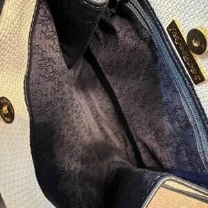 Yves Saint Laurent (YSL) Triangle Plate Cassandra Handle Bag w/COA and dust bag